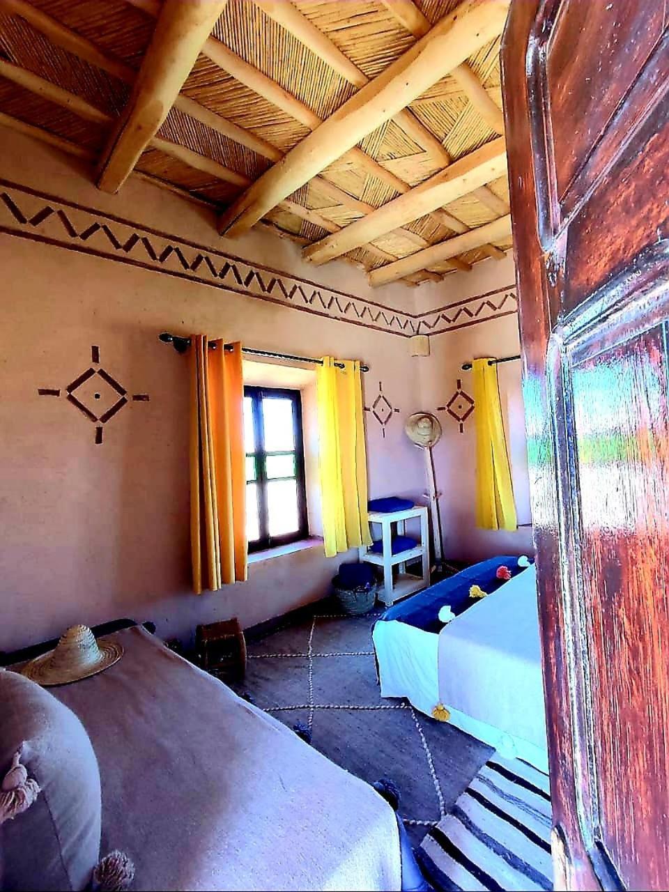 Maison D'Hotes Izza Kelaat-M'Gouna Exterior photo
